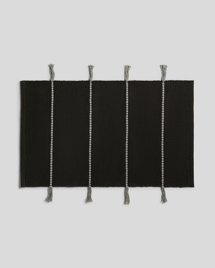 Organic Tassel Bath Rug (Onyx and Pewter)